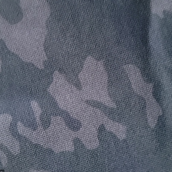 💗 SPANX Look at Me Now Seamless Leggings Camo M - Picture 3 of 7